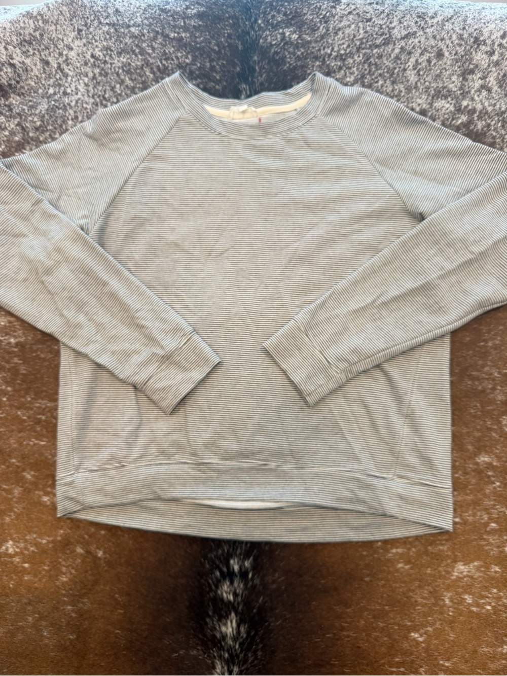 Thread & Supply Gray Striped Raglan Sweatshirt Size Small
